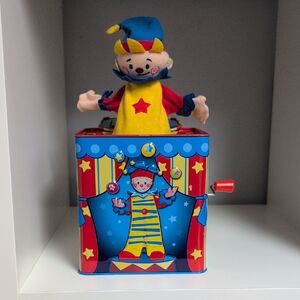 Schillings Silly Circus Musical Jack In The Box, WORKS, Pop Up Clown, 2010